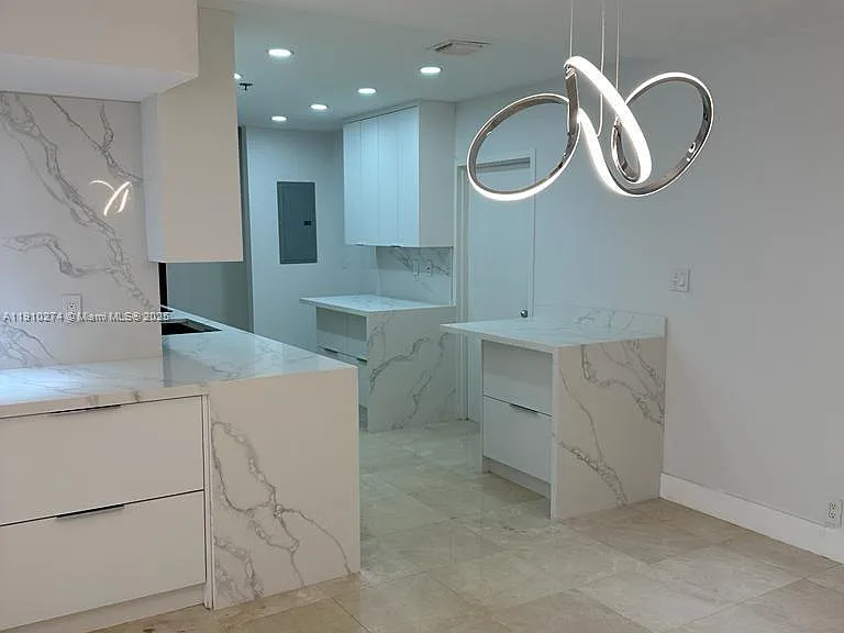 251 Crandon Blvd #430 — Photo 8