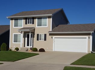 4927 Millenium Dr, Cedar Falls, IA 50613