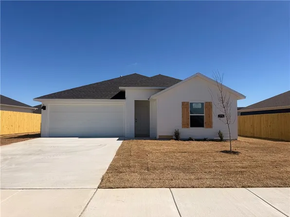 571 Raegan St, Prairie Grove, AR 72753