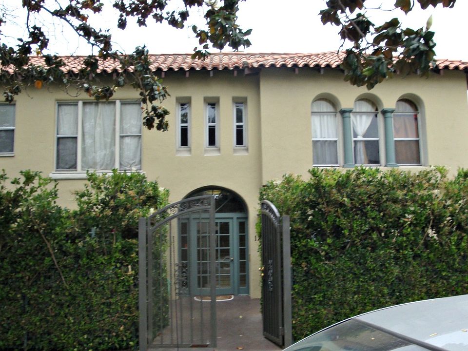 1st image of 1269 S Citrus Ave APT 2