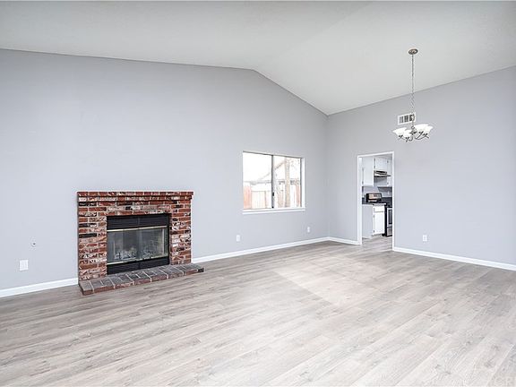 4th image of 43851 Delgado Ct