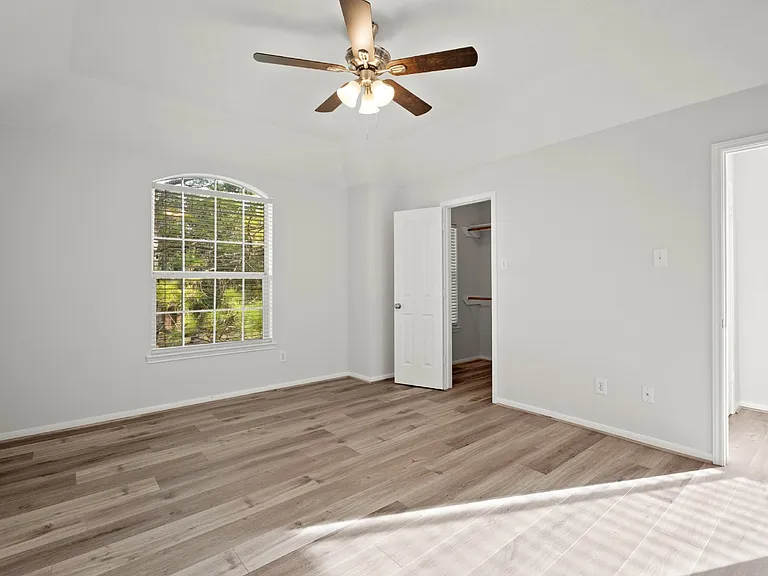 308 Meadow Trail Ct — Photo 17
