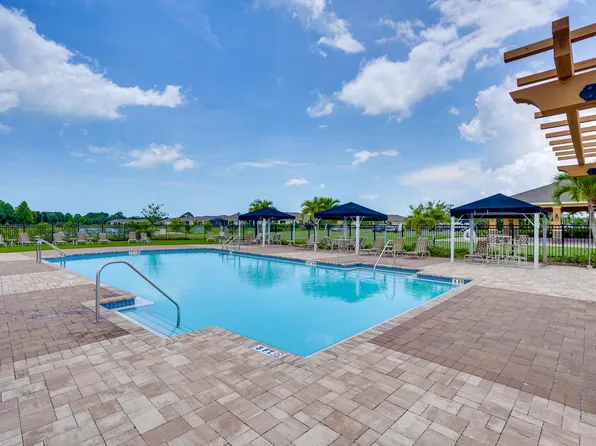 2431 Crowned Eagle Circle SW, Vero Beach, FL 32962