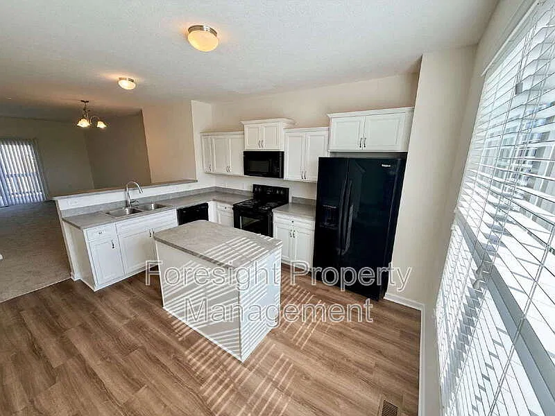 2 bed, 2.5 bath, 1453 sqft, $2,150 — Photo 4