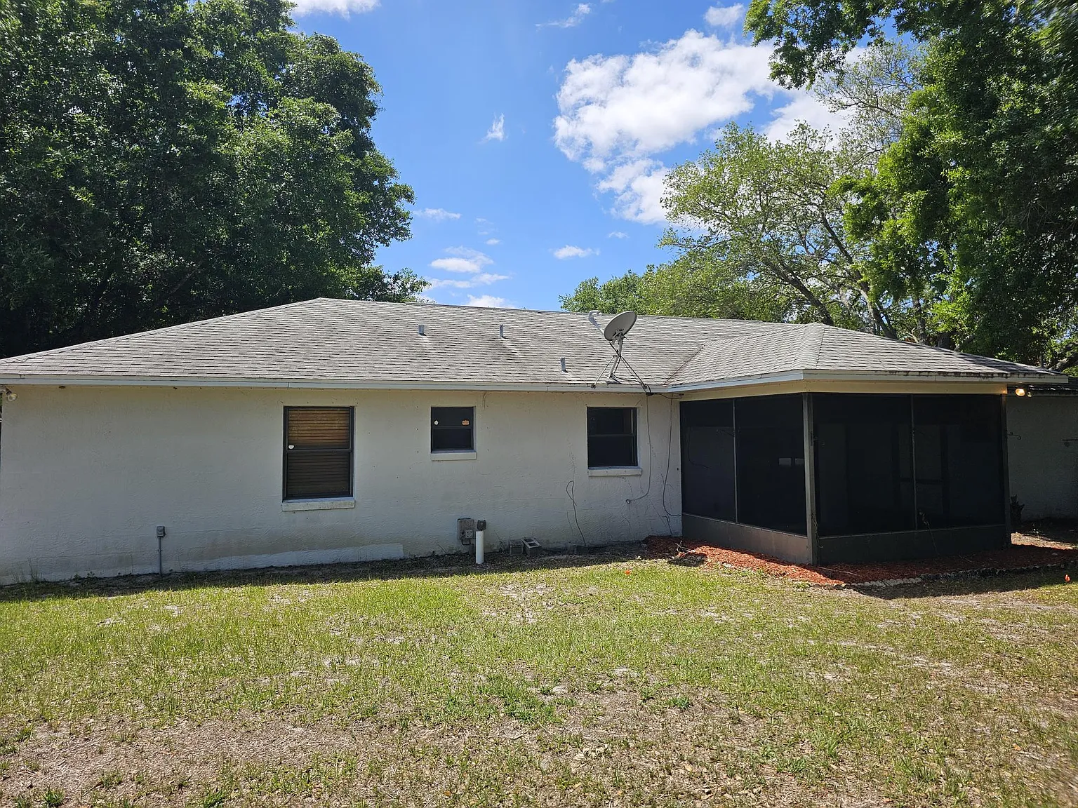 3 bed, 1092 sqft, $1,750 — Photo 3