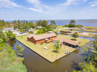 136 Williams Dr, Knotts Island, NC 27950