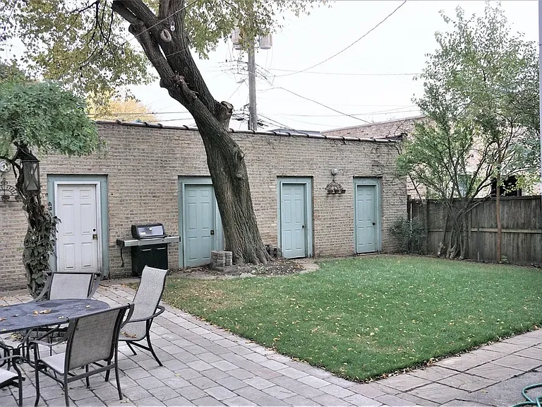 2429 N California Ave #1 — Photo 6