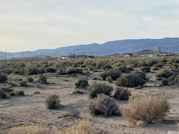 3720 E 9th St, Silver Springs, NV 89429