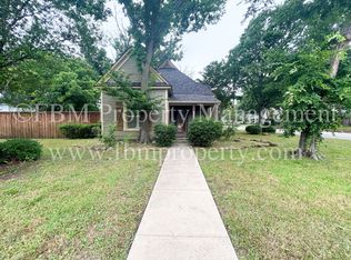 119 W Marvin Ave, Waxahachie, TX 75165
