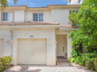 1966 NW 79th Ter #1966, Hollywood, FL 33024