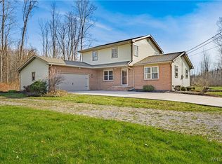 4289 Purdy Rd, Lockport, NY 14094