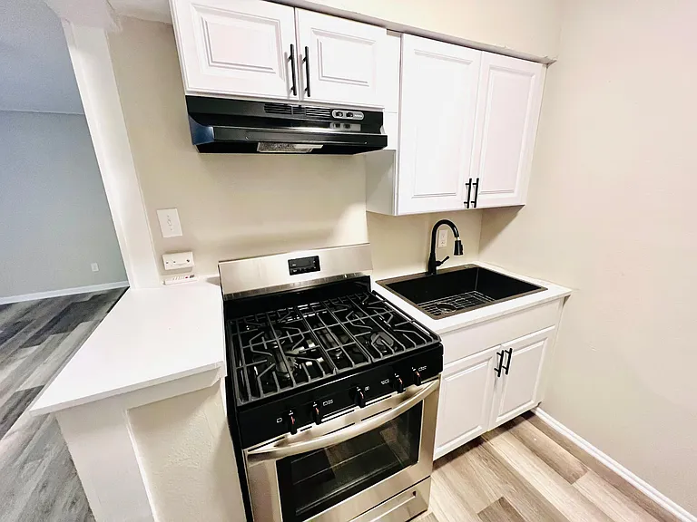 Mahncke Park LLC — Photo 8