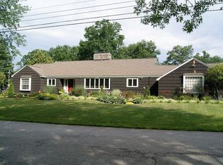 19 Ashland St, Nashua, NH 03064