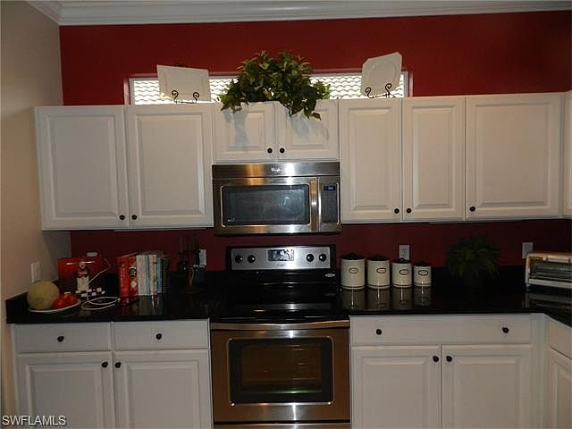 1st image of 8121 Woodridge Pointe Dr