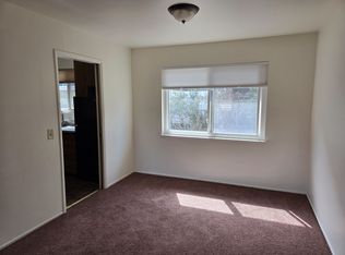 2175 Carlmont Dr APT 9, Belmont, CA 94002