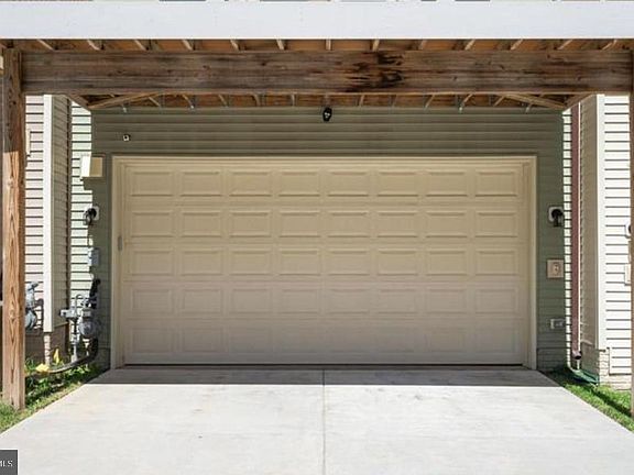 3rd image of 1328 Ricketts Rd