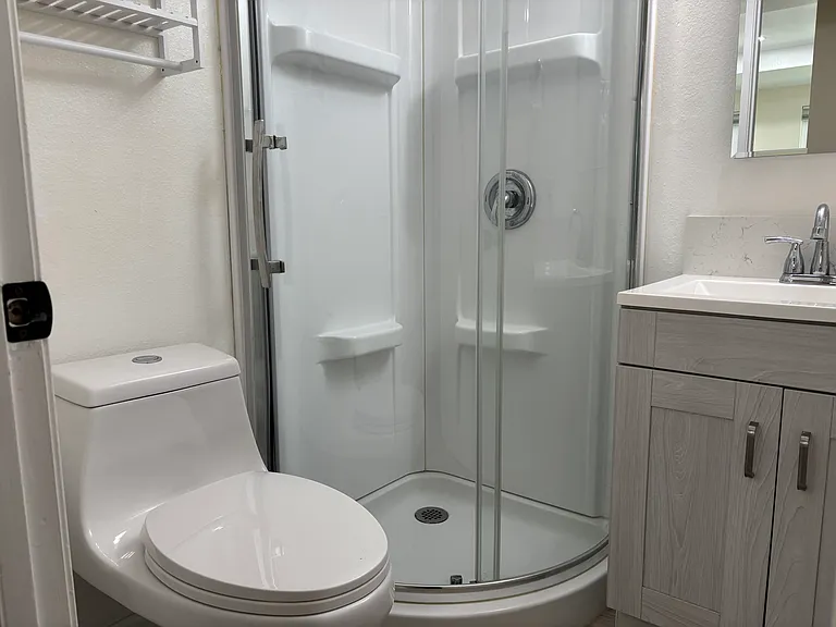 2404 Manzana Way — Photo 13