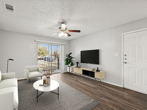 2nd image of 1500 Lawnmont Dr #312