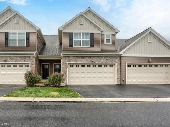 1753 Shady Ln, Mechanicsburg, PA 17055