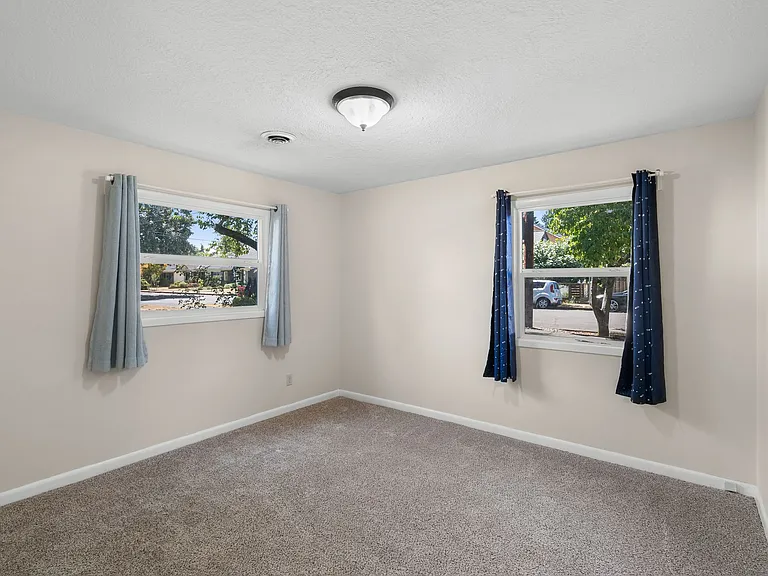 5259 N Oberlin St — Photo 16