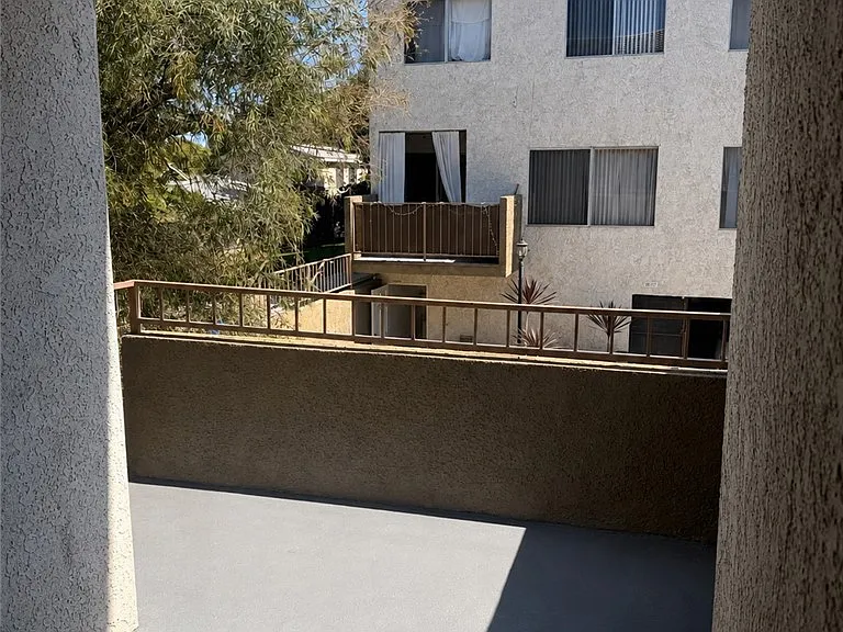 620 N Mar Vista Ave #6 — Photo 5