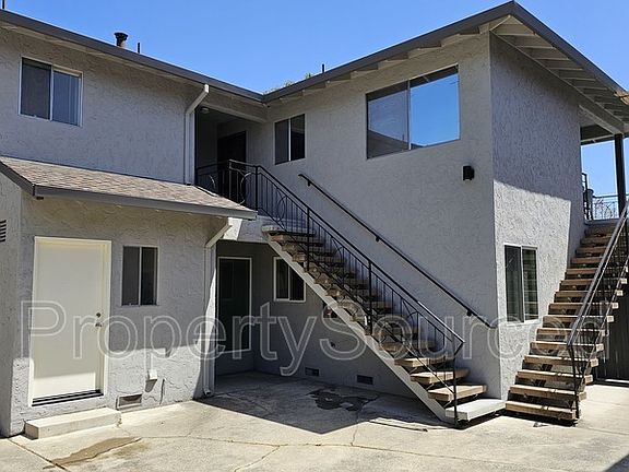3rd image of 397 College Ave