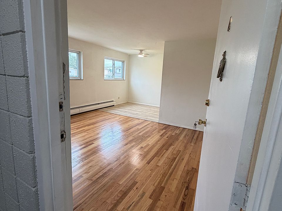 1st image of 4789 Ridge Ave APT 4