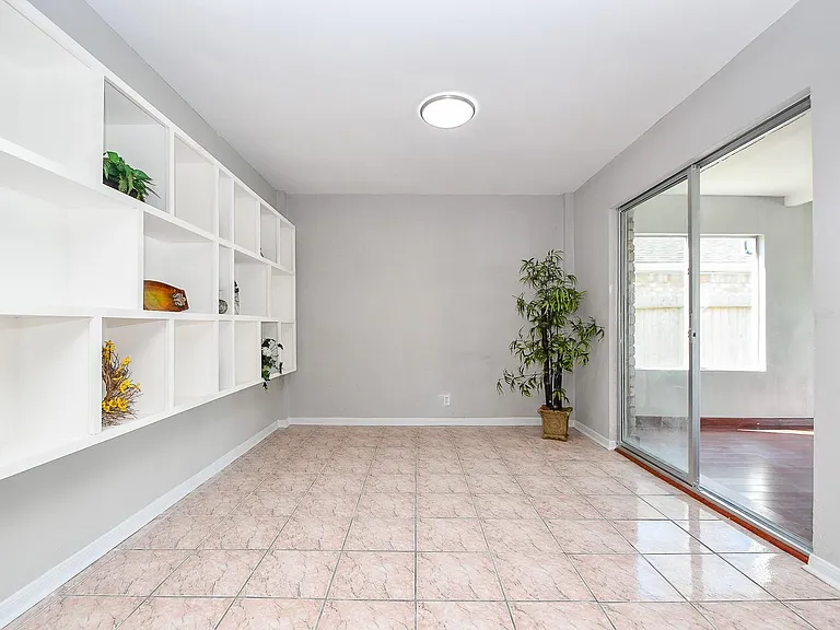 11414 Chariot Dr — Photo 19