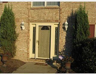 1st image of 535 Cloverdale Ct