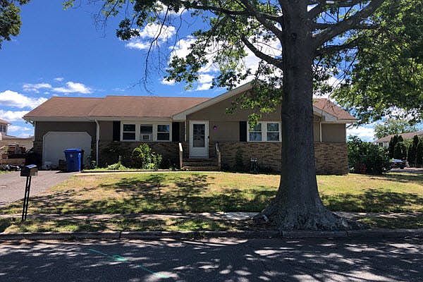 1st image of 1003 Midwood Dr
