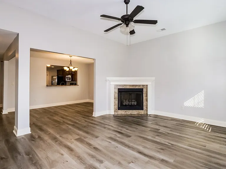 5823 Bedford Pl — Photo 5