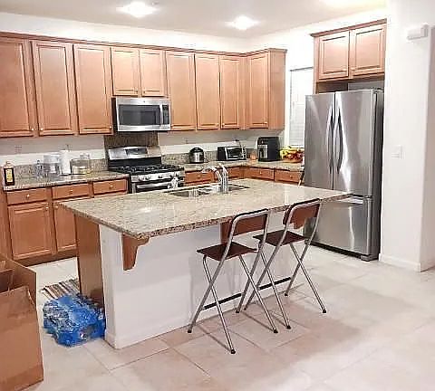 2nd image of 711 N Museo Dr