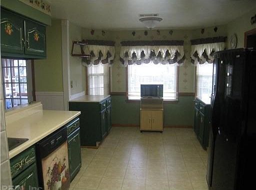 5th image of 943 Churchill Ln