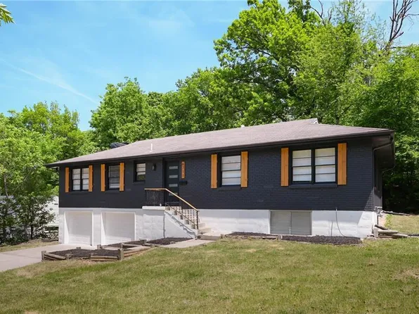 6711 N Broadway Ave, Gladstone, MO 64118