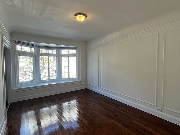 2nd image of 1575 Broadway #58