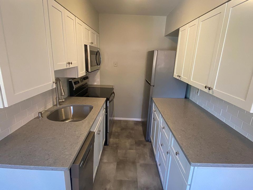1st image of 144 Main St #2
