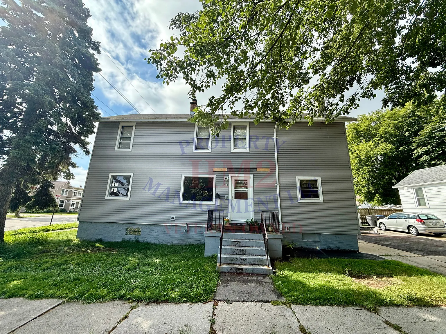 Upper - 2 bed - $900.00 — Photo 1