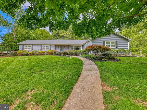 2nd image of 435 Ramsey Rd