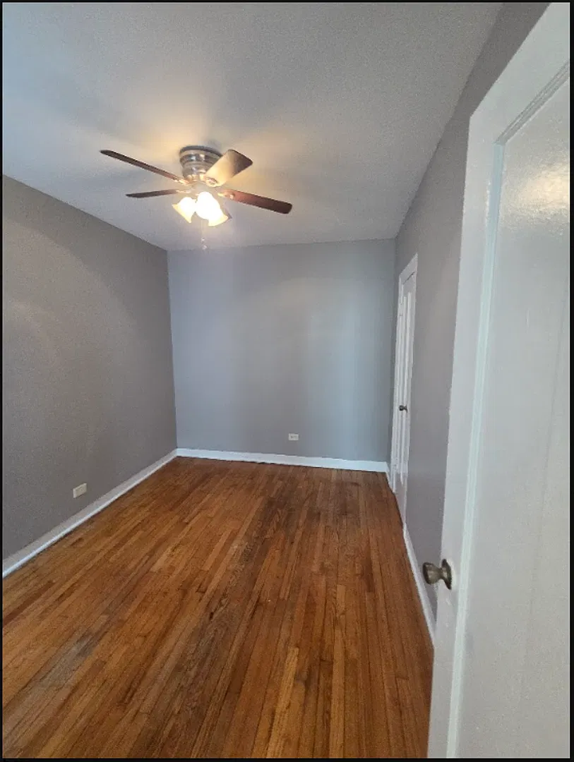 7156 S Rhodes Ave (NEW) — Photo 2