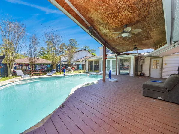 1011 Whitestone Ln, Houston, TX 77073