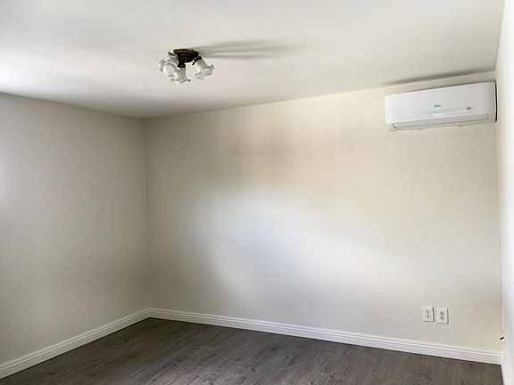 4th image of 14356 Scott Pl