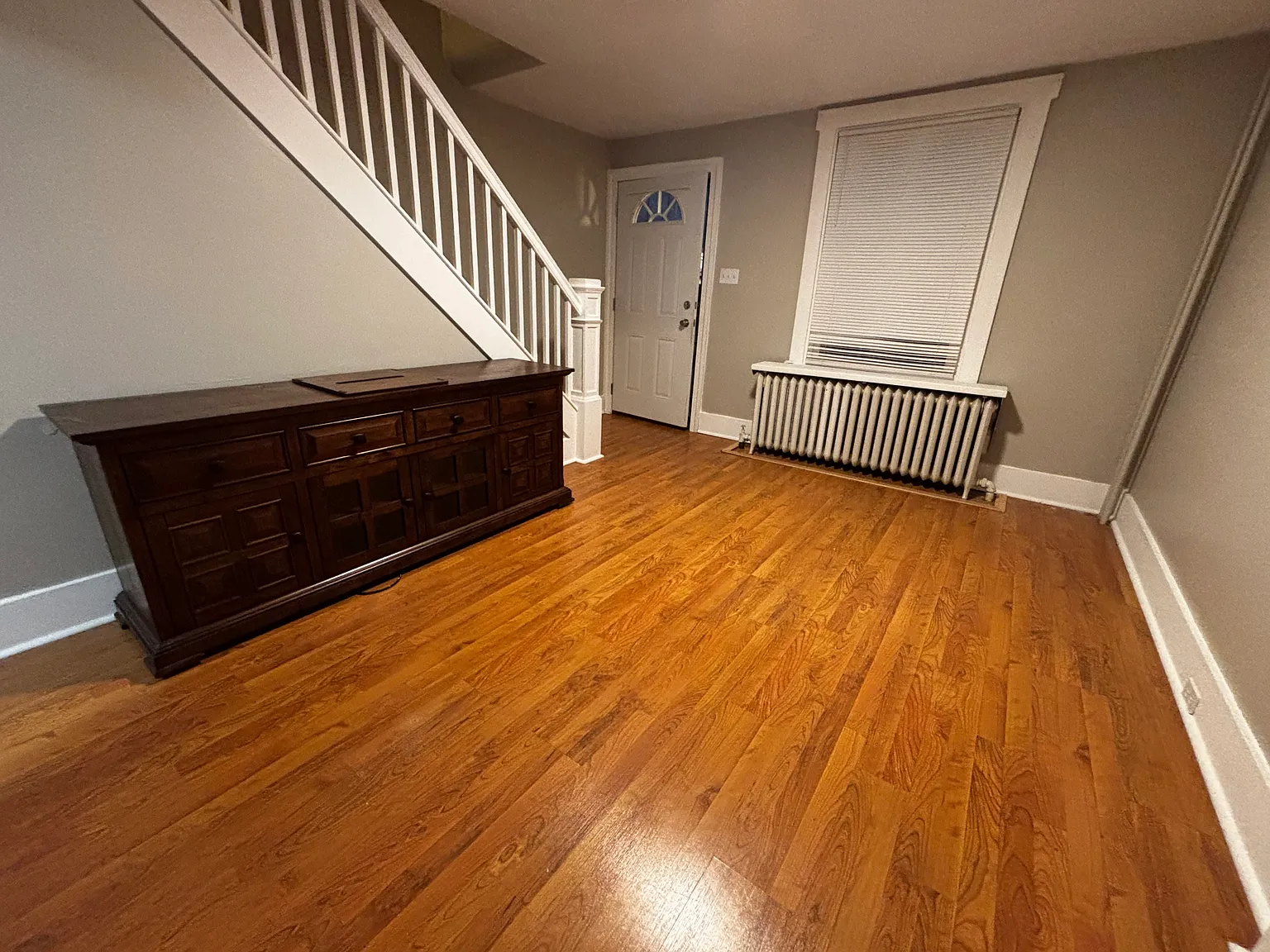2 bed, 1000 sqft, $1,300 — Photo 4