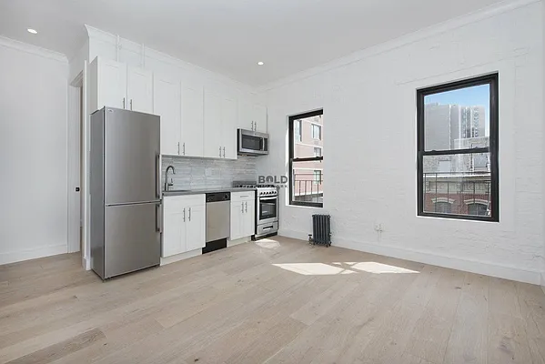 Rented by Bold New York | media 32