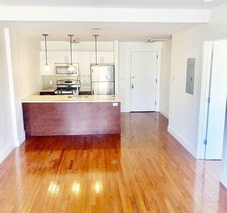 1st image of 176 Scholes St #3D