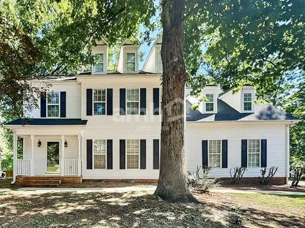 2 Angel Wing Ct, Taylors, SC 29687