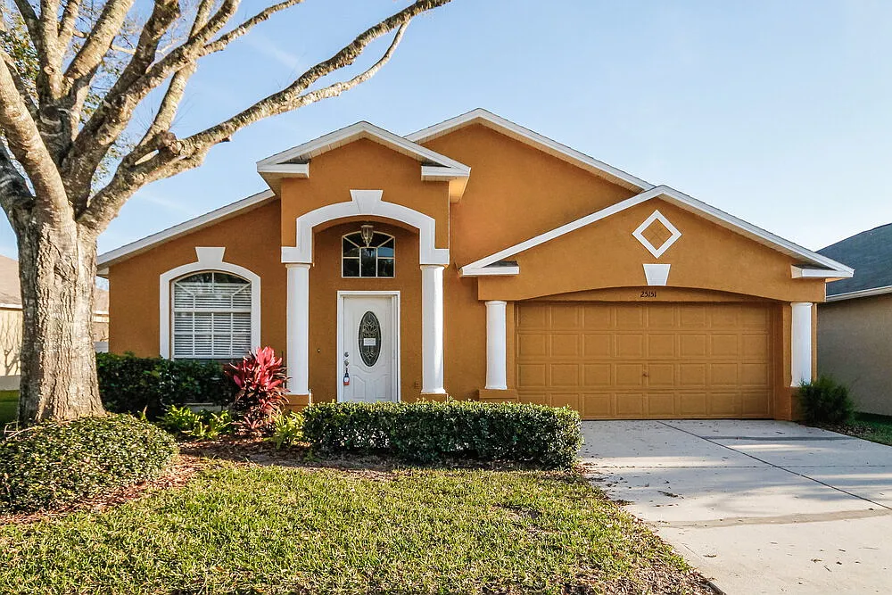 3 bed, 2.0 bath, 1440 sqft, $2,150 — Photo 1