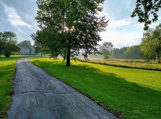 18460 Ridgeview Rd, Olathe, KS 66062