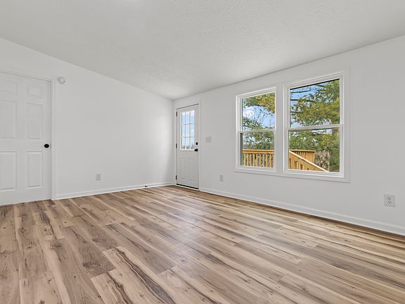 5th image of 1430 Grassy Lick Rd