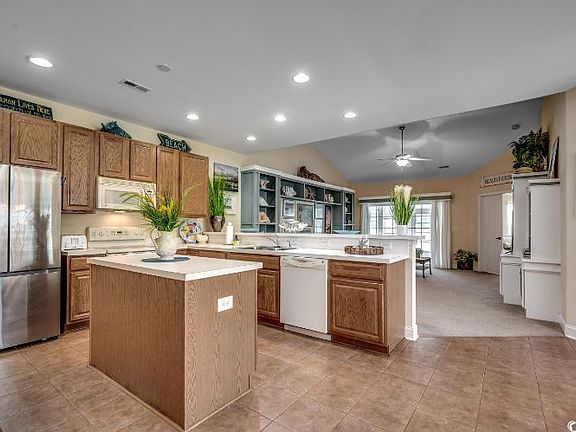 4th image of 618 Botany Loop #618