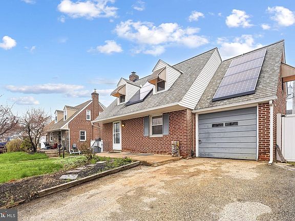 2nd image of 522 Amosland Rd